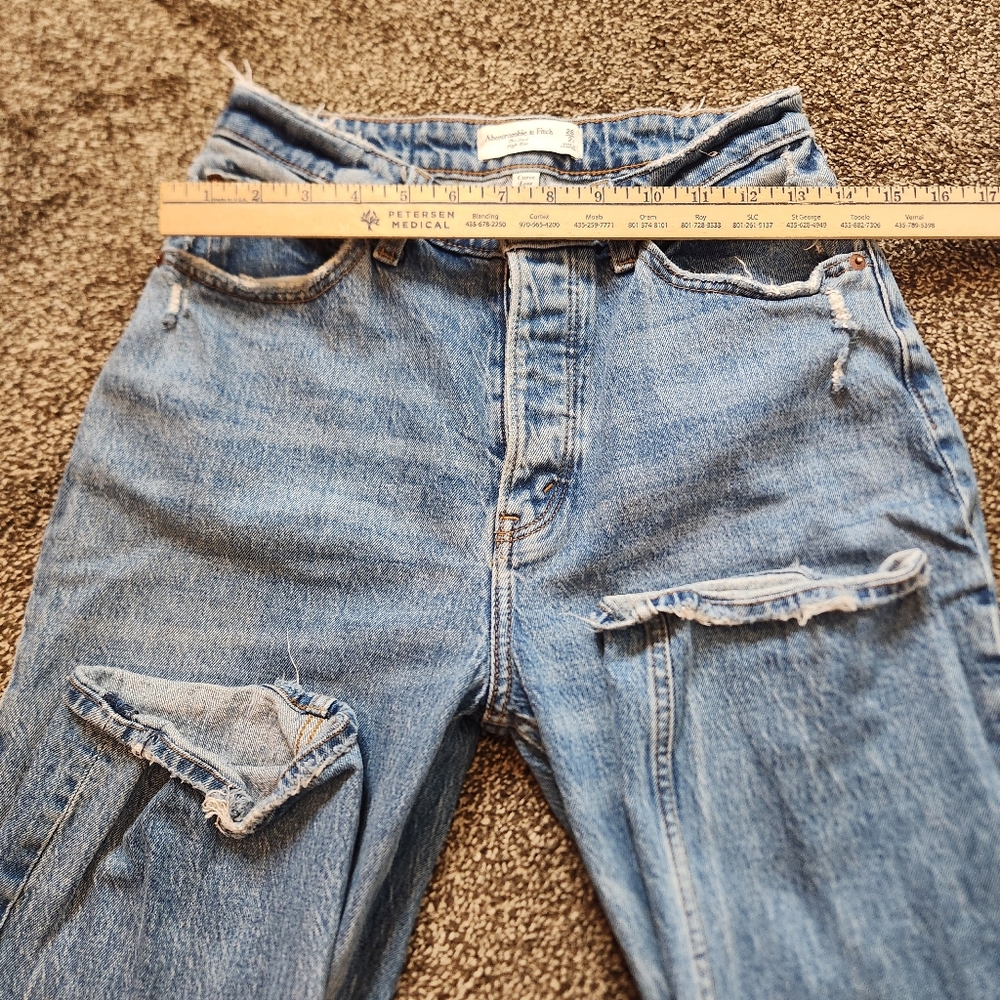 Abercrombie & Fitch Curve Love The Dad High Rise Distressed Jean Size 26/2S - Picture 5 of 7